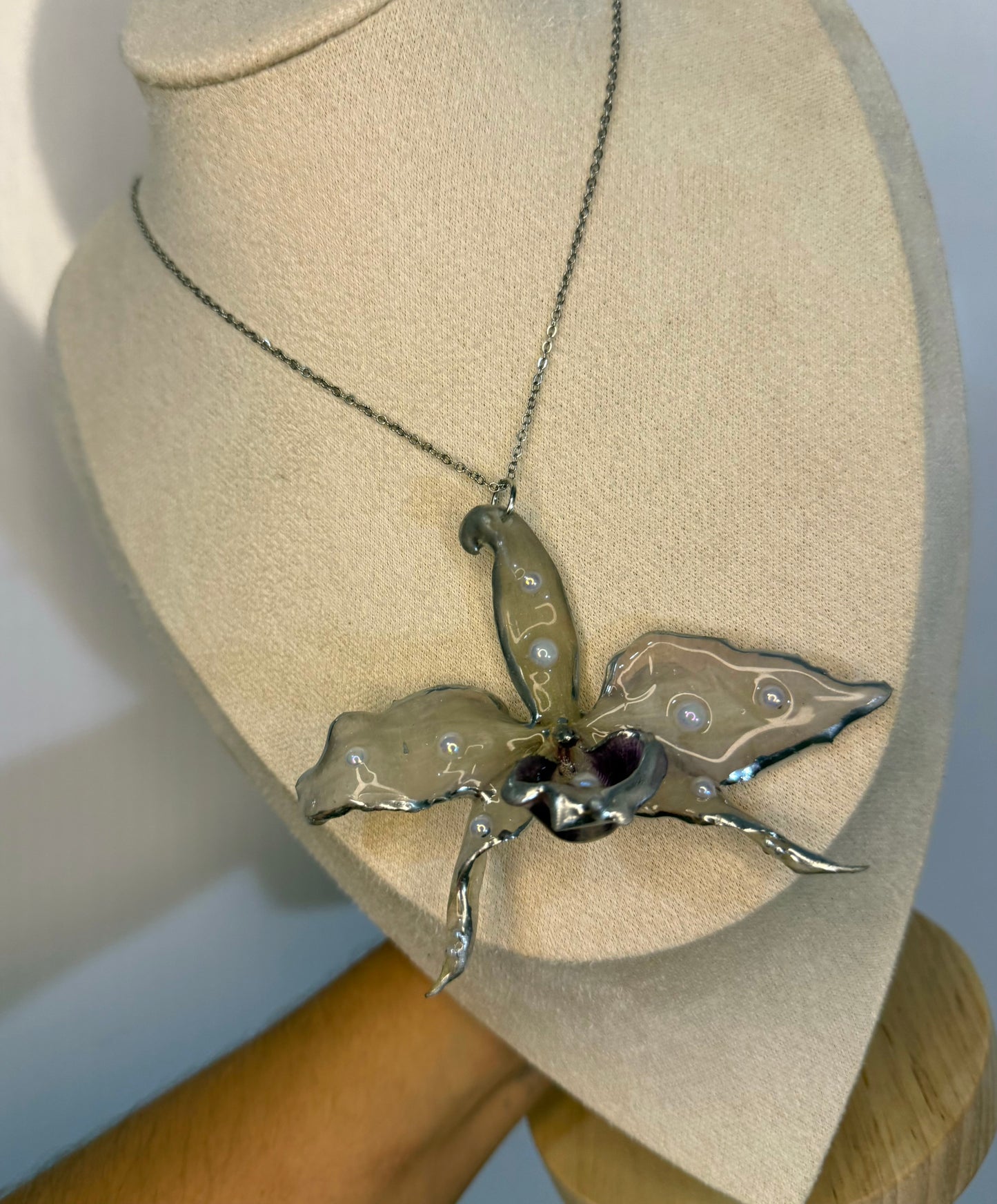 Orquidea Sencilla y perlas