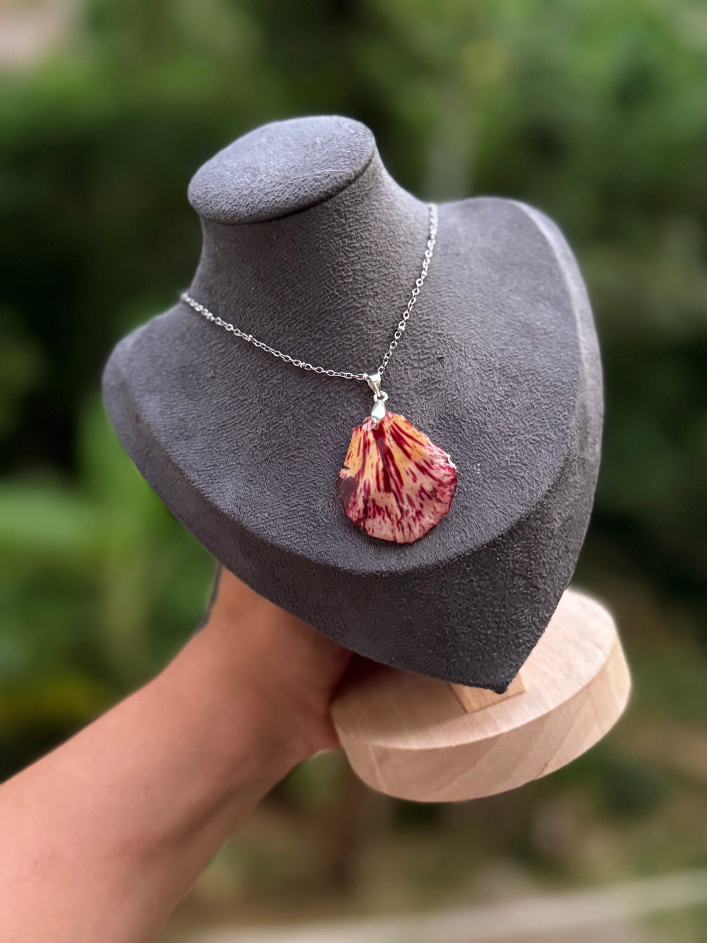 Cadena reversible “isleña” de flamboyan de Puerto Rico