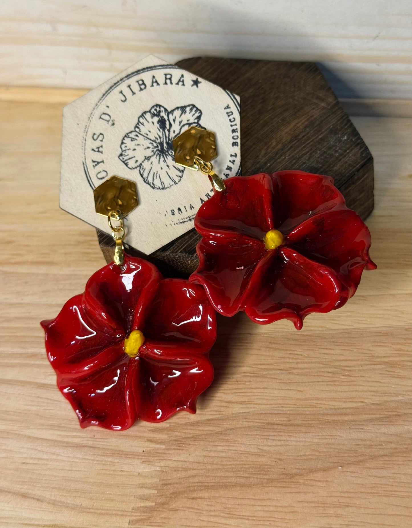Pantallas de flor roja