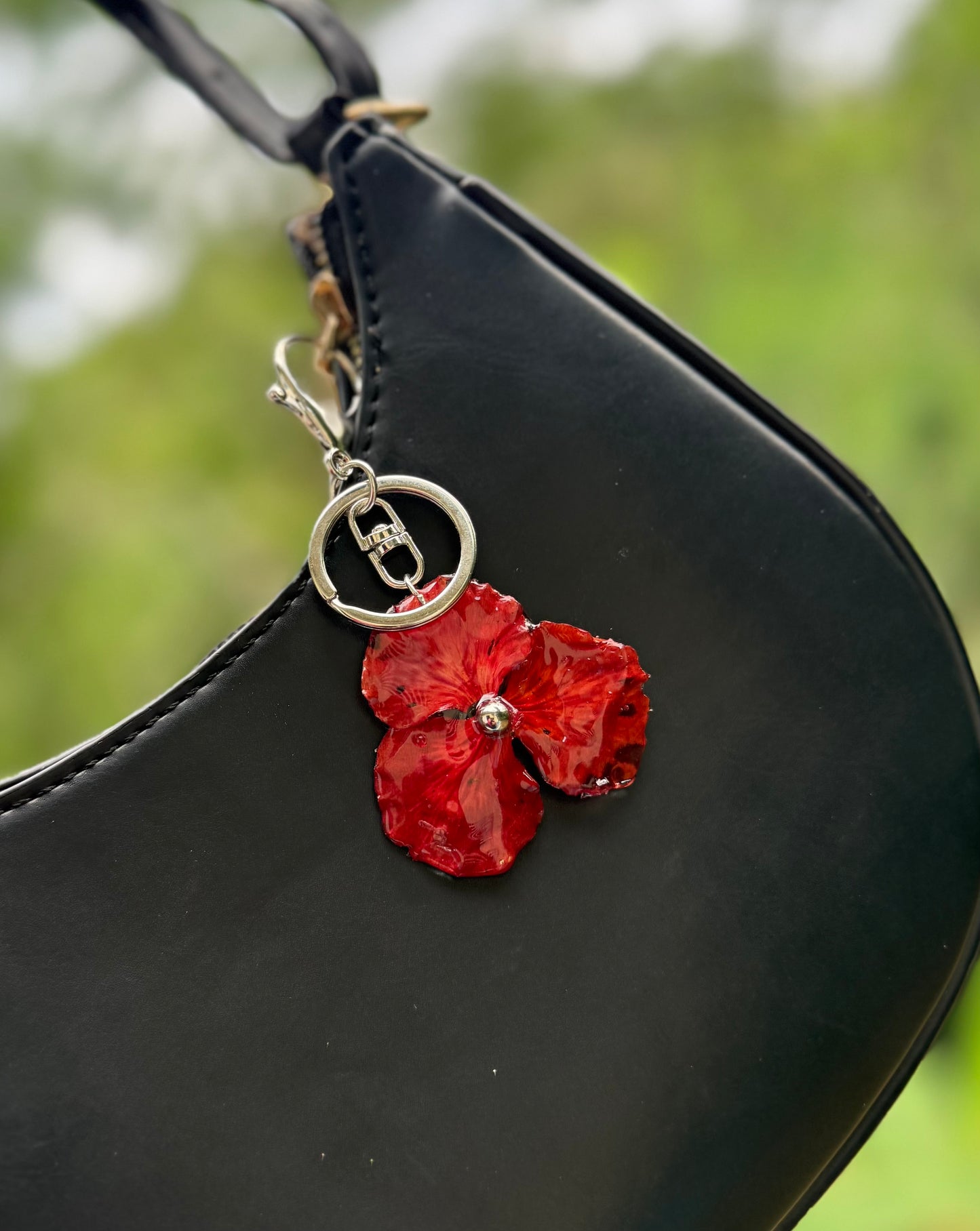 Llavero de flamboyan plateado