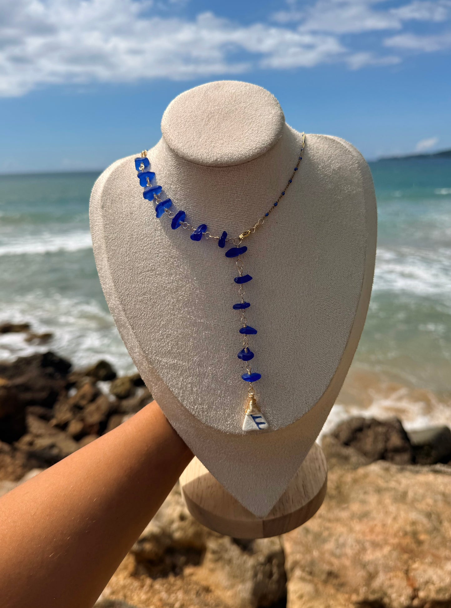 Cadena de azul cobalto de mar