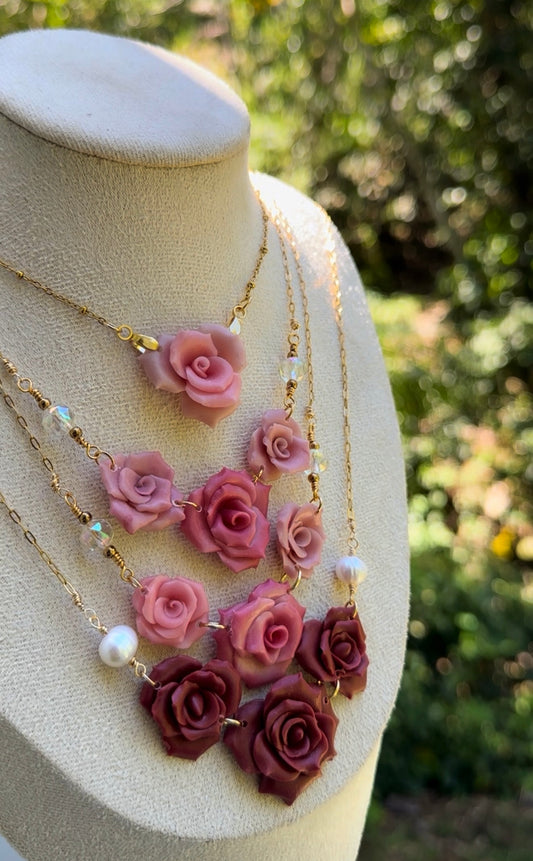 Cadena de rosas triple