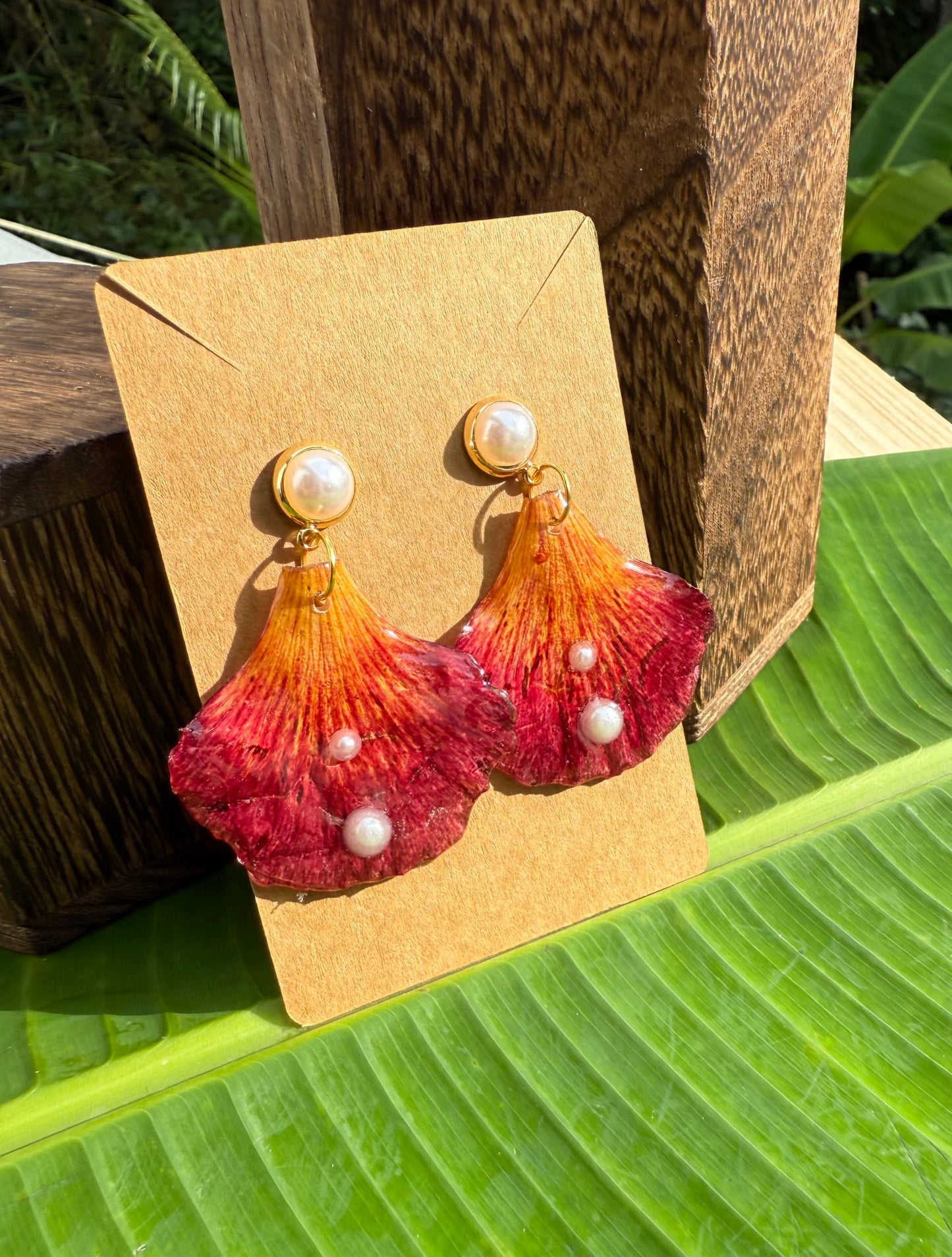 Pantallas de petalo pinto y perlas