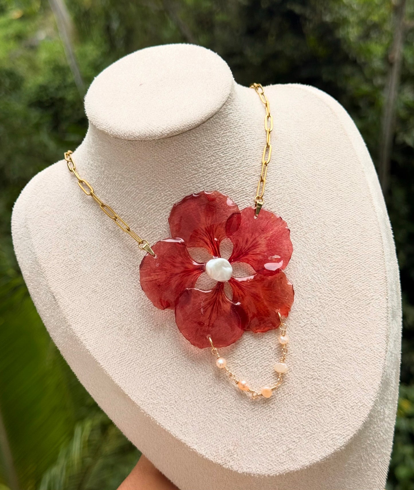 Flamboyan de cristal con perlas