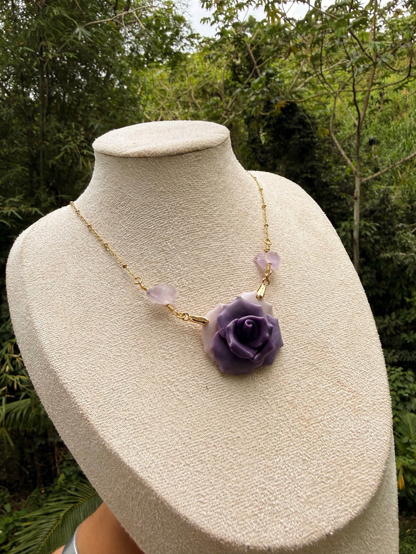 Collares de rosas grandes