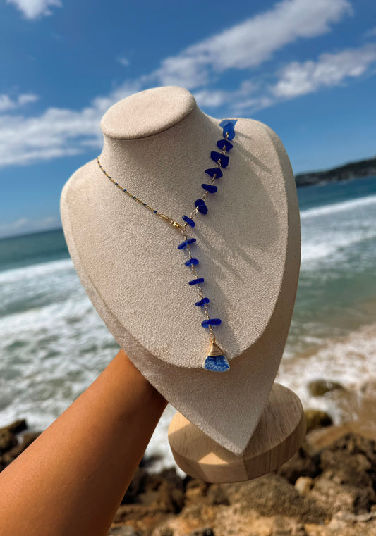 Cadena con china glass y cristales azules