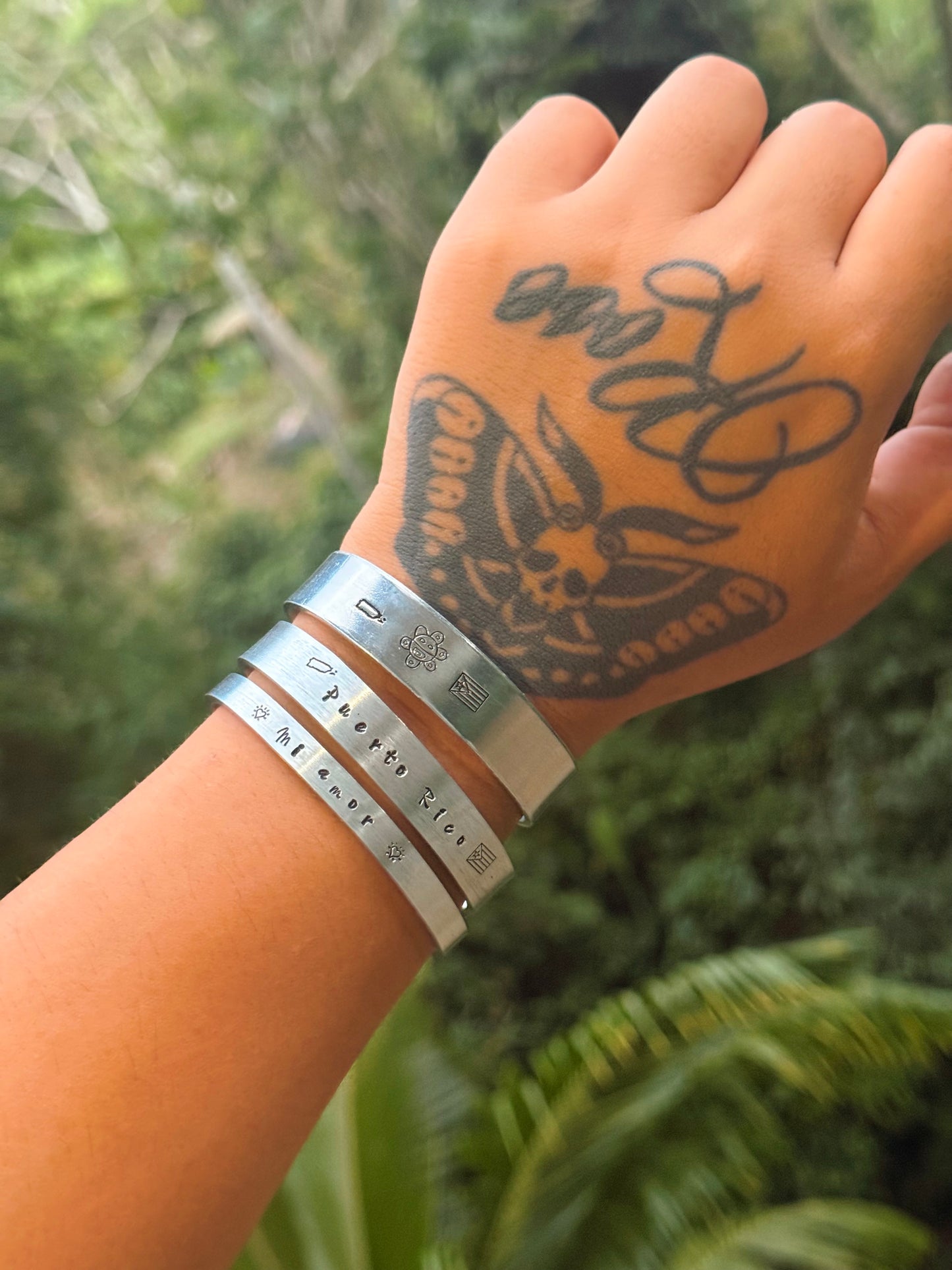 Pulsera de aluminio personalizada • Estampada a mano