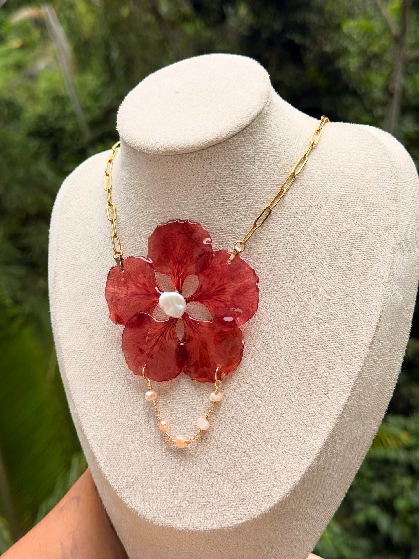 Flamboyan de cristal con perlas