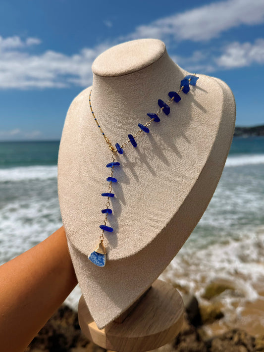 Cadena con china glass y cristales azules